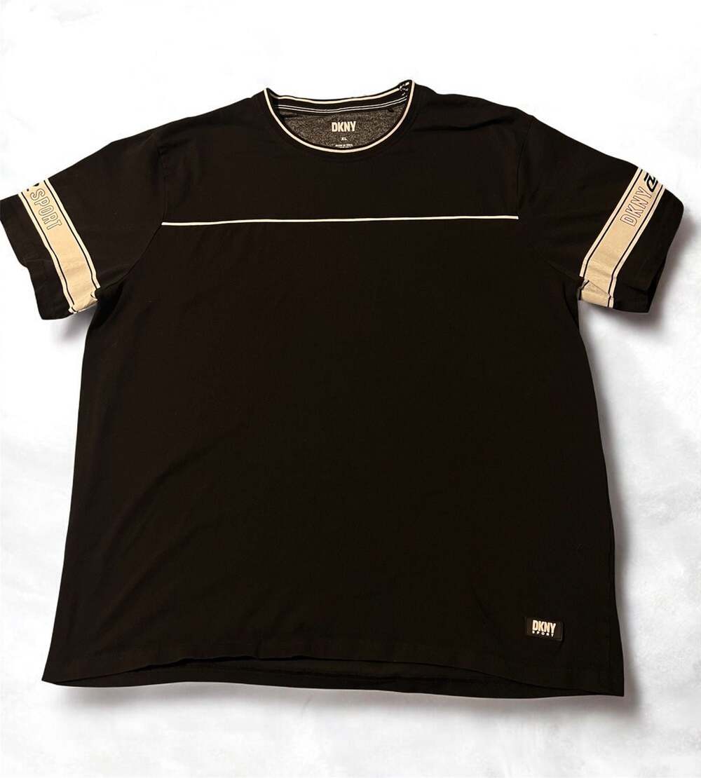 DKNY Sport Men's Short Sleeve Graphic T-Shirt in Black